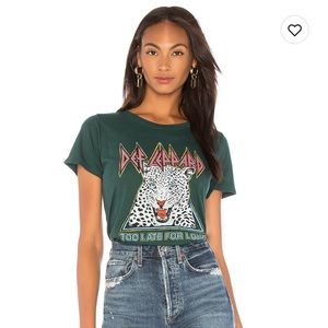 Daydreamer Def Leppard Too Late For Love Tee T-Shirt Size Small Green